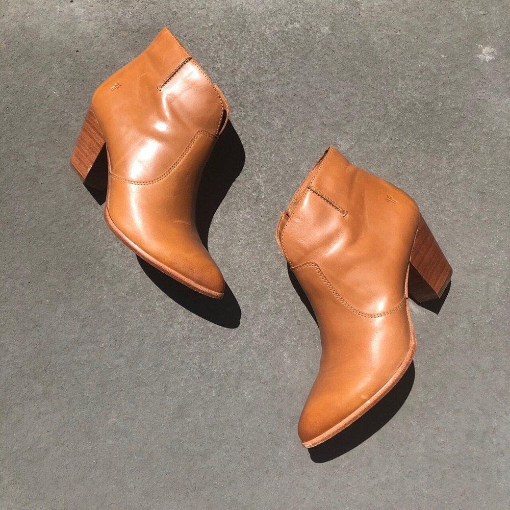 Authentic Frye brown leather heeled booties